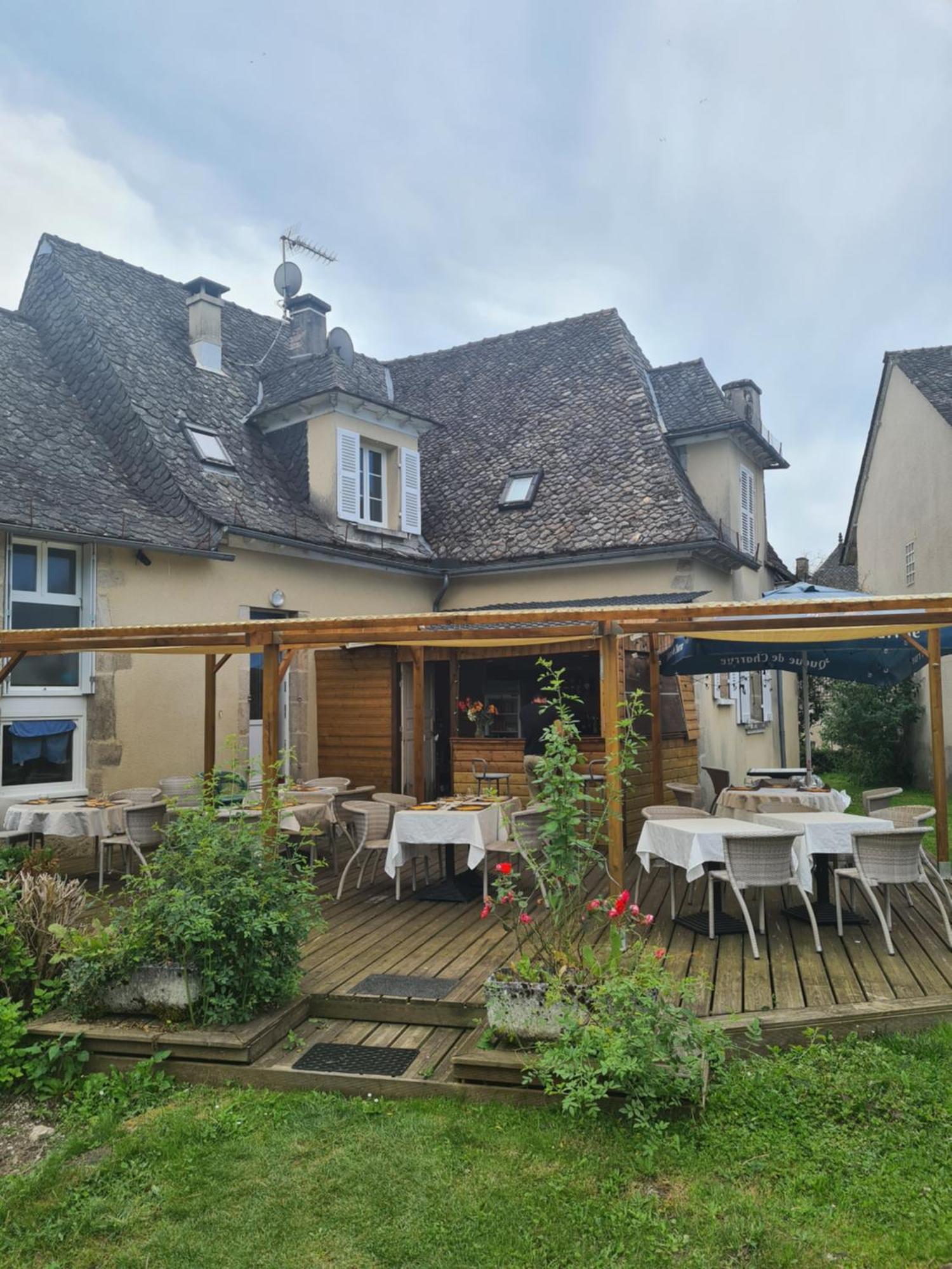 Hotel Saint Julien Aux Bois ภายนอก รูปภาพ