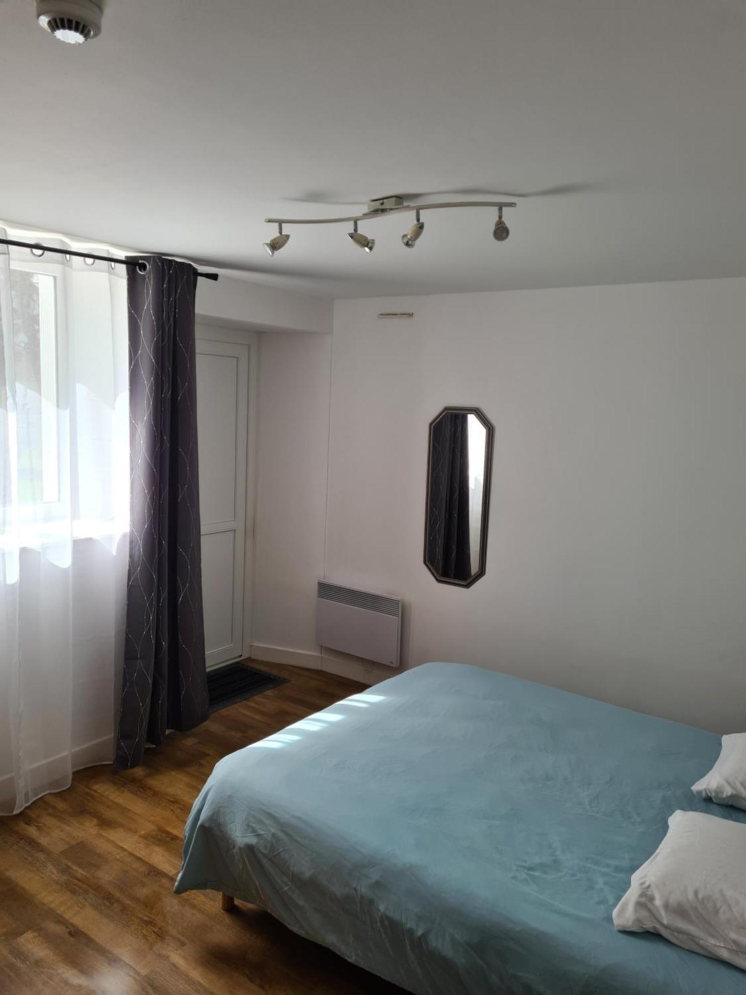 Hotel Saint Julien Aux Bois ภายนอก รูปภาพ